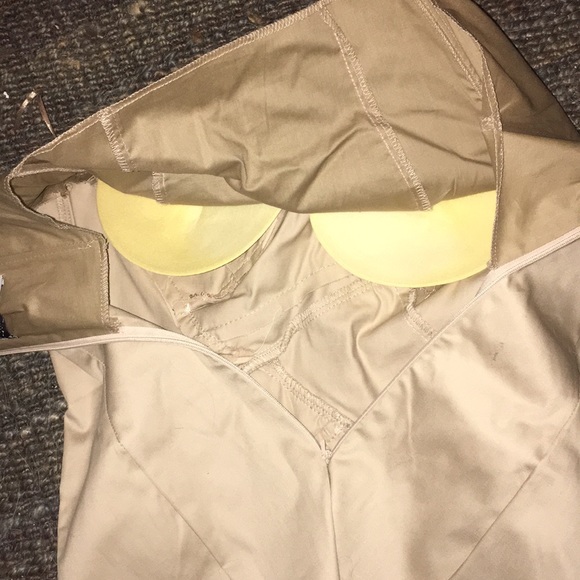 Dress - Picture 7 of 8